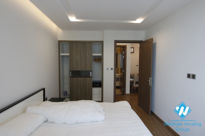 Fashionable and modern design 1 bedroom apartment for rent in Vinhome Metropolis